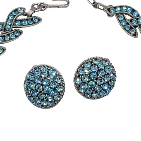 Crown Trifari Vintage Cavalcade Blue Rhinestone Silver Set - Picture 3 of 11